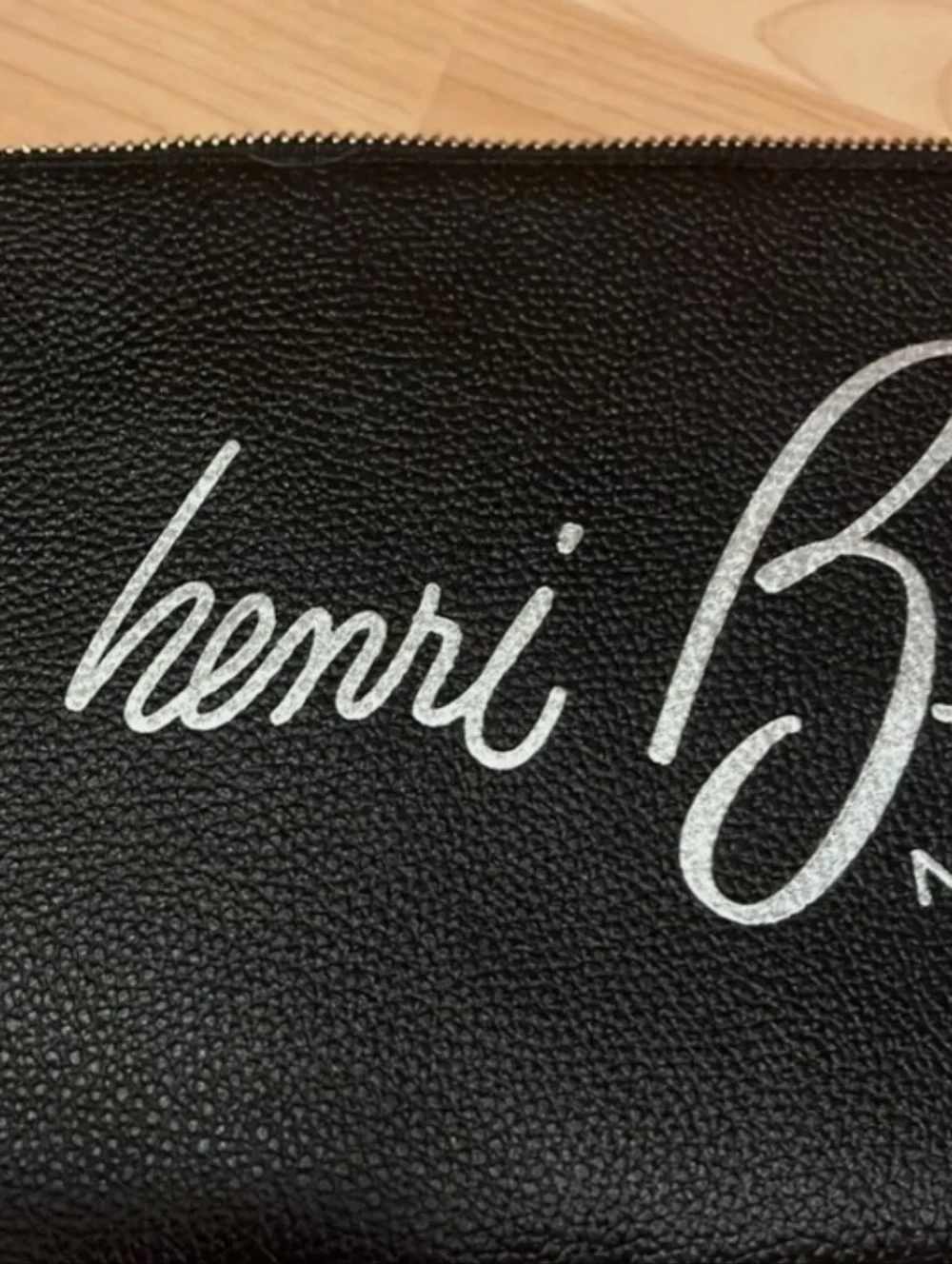 Henri Bendel Black Logo Zip Pouch Leather CLUTCH BEAUTY BAG WALLET